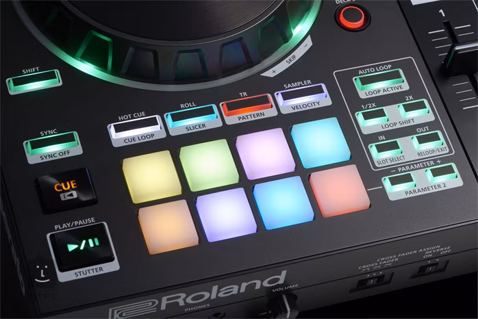 Roland DJ-505 - DJ kontroler