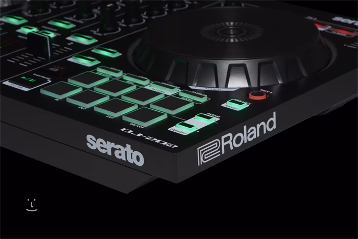 Roland DJ-202 - DJ kontroler