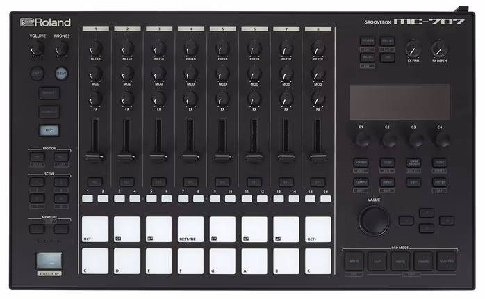 Roland MC-707 - Groovebox