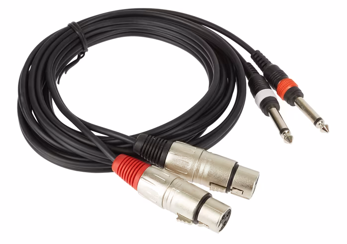 Adam Hall K3 TFP 0300  - Propojovací kabel