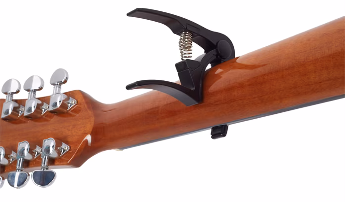 Guitto GGC-06 Black - Kapodastr