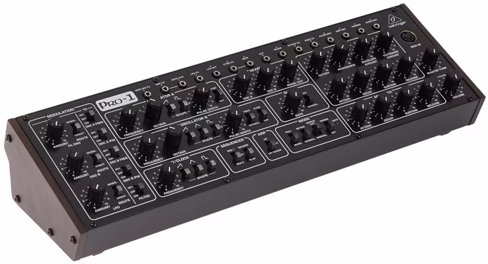 Behringer PRO-1 - Analogový syntezátor
