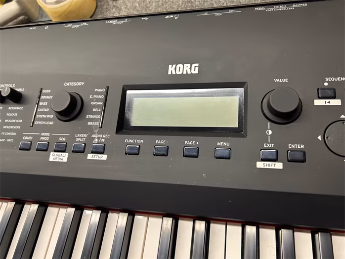Korg KROSS2-88-MB (použité) - Syntezátor