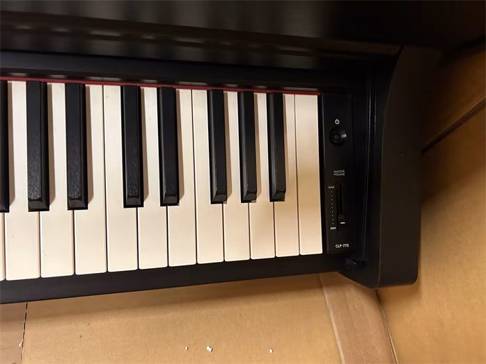 Yamaha CLP-775B (použité) - Digitální piano