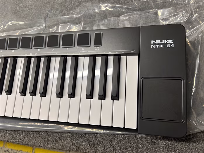 Nux NTK-61 (použité) - USB/MIDI keyboard
