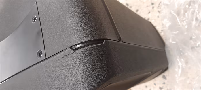 Mackie SRM350 V3 (poškozené) - Aktivní reprobox