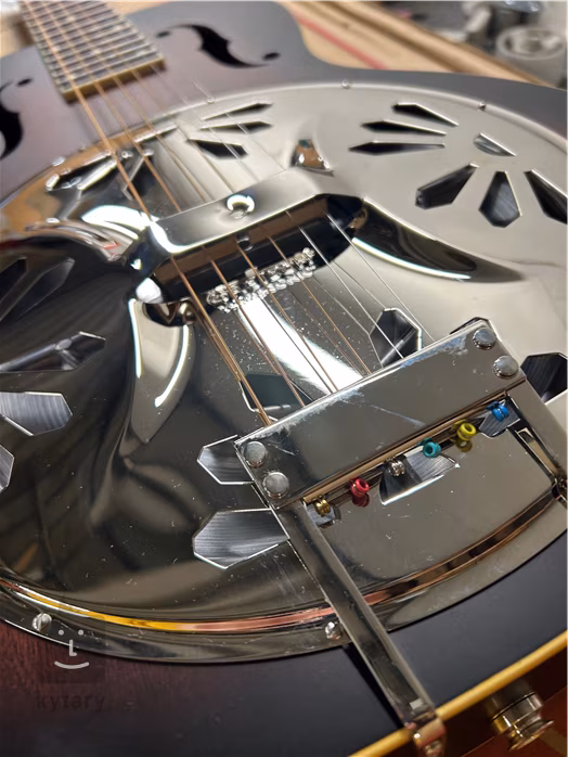 Gretsch G9230E Bobtail Square-Neck 2CS (Zánovní) - Elektroakustický resonátor