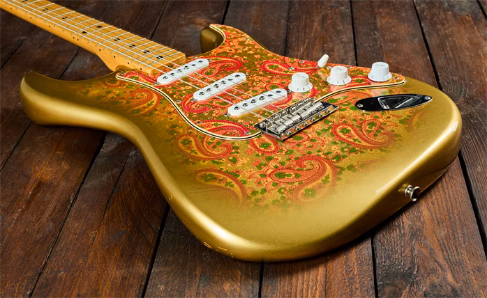 Fender Custom Shop 2018 Masterbuilt 69 Pink/Gold Paisley Stratocaster Dale Wilson  - Elektrická kytara