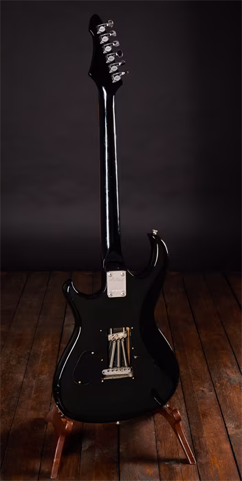 Aria Pro 2 1983 Inazuma-V MIJ Tuma Pickups - Elektrická kytara