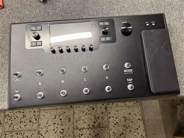 Line 6 Helix LT (zánovní) - Kytarový multiefekt