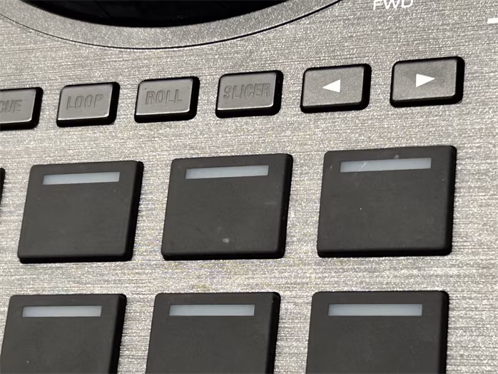 DENON DJ SC LIVE4 (použité) - DJ kontroler