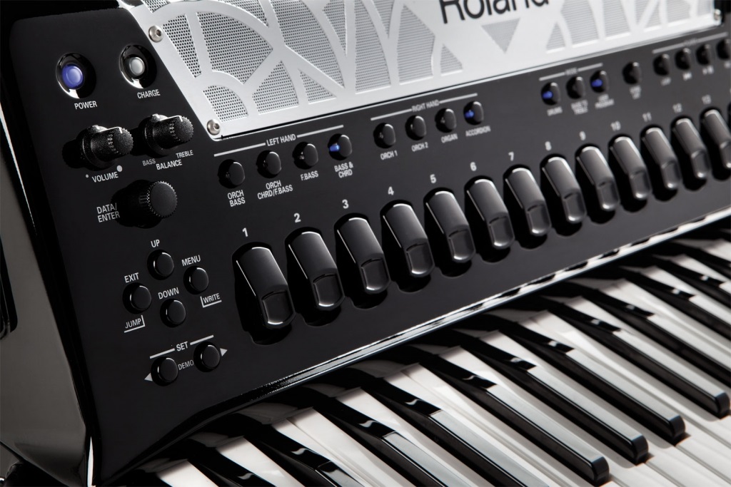 Roland FR 8X BK (obrázek 3)