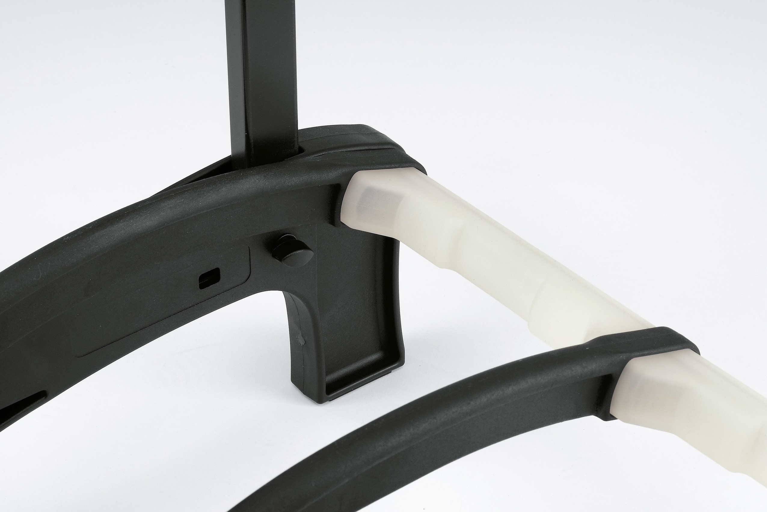 K&M 17515 Guardian 5 Guitar Stand (obrázek 3)