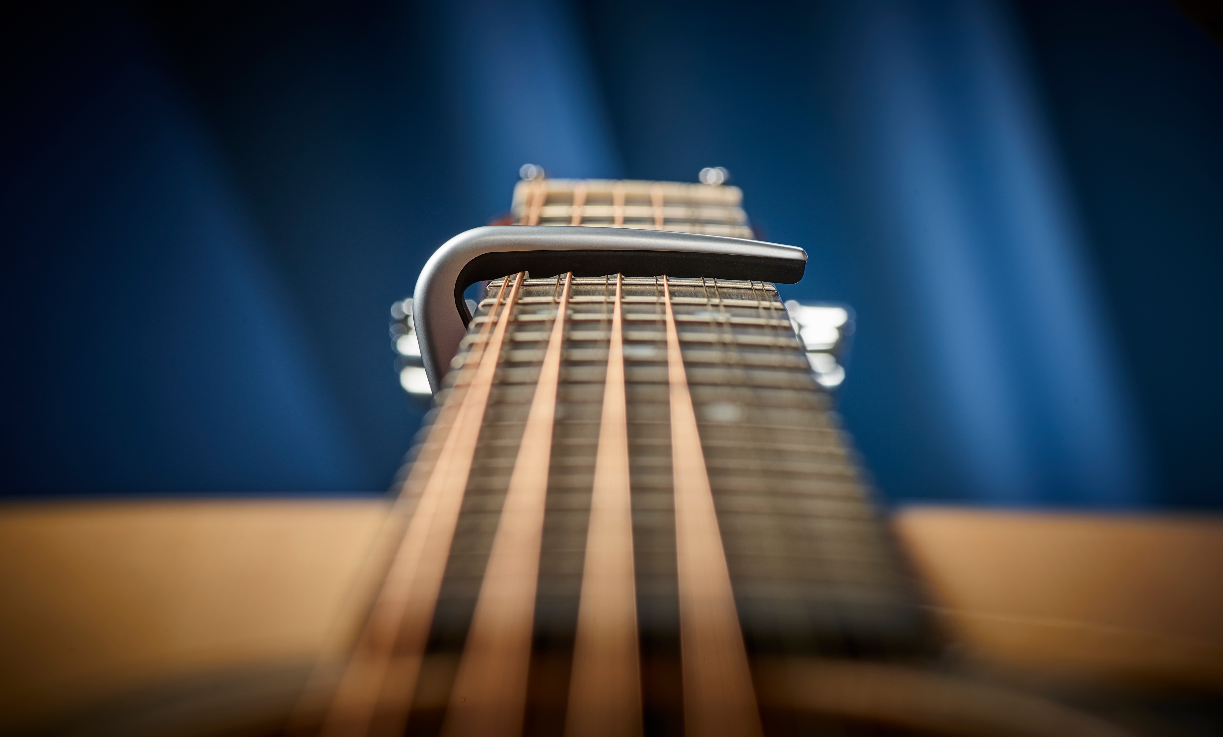 G7th Newport 12-String Silver (obrázek 3)