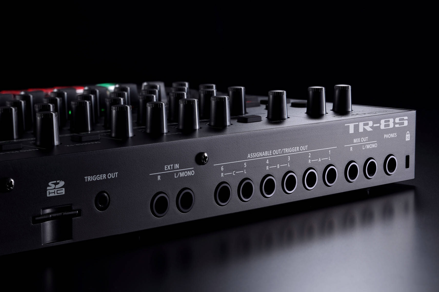 Roland TR-8S (obrázek 9)