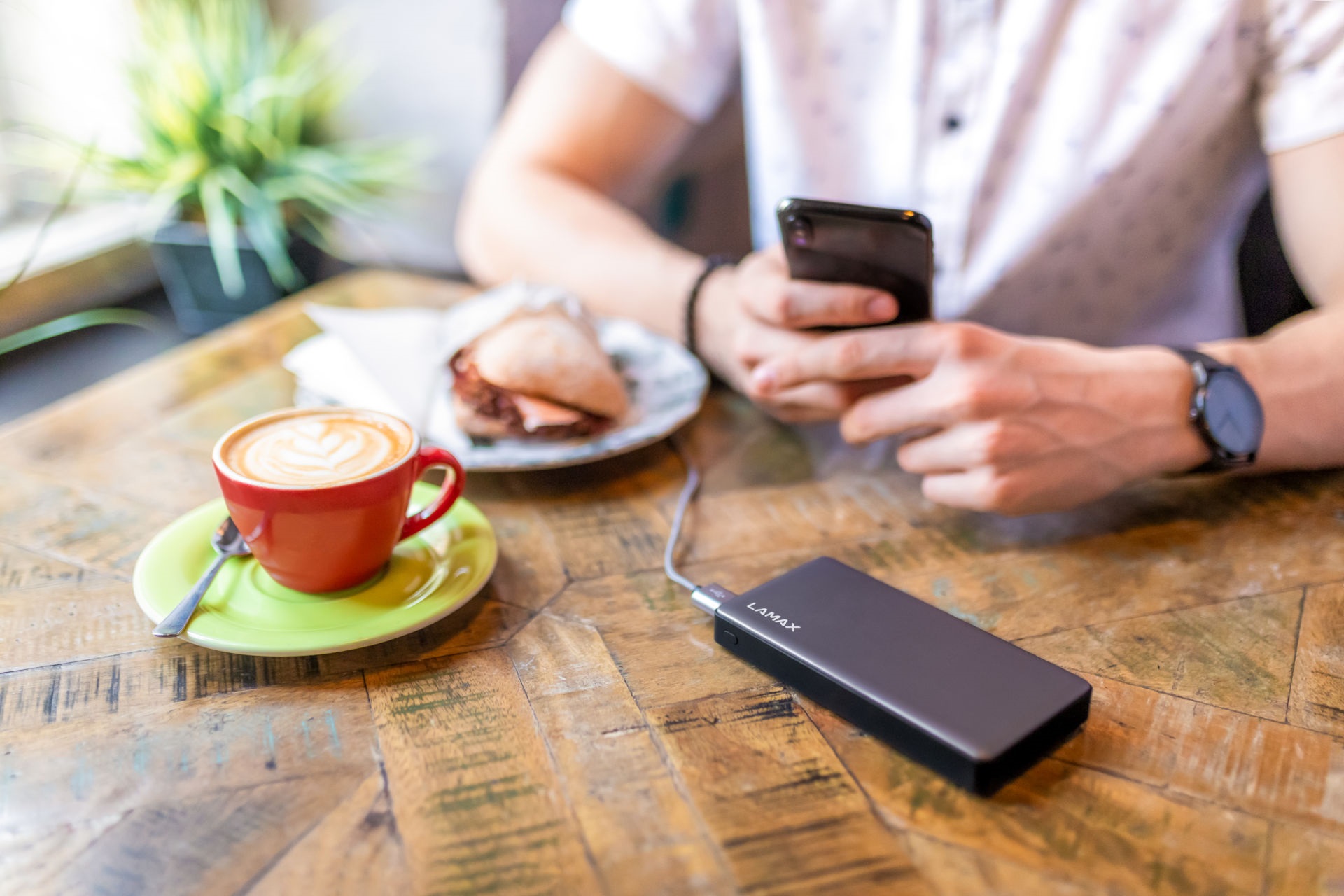LAMAX 15000 mAh Fast Charge (obrázek 5)
