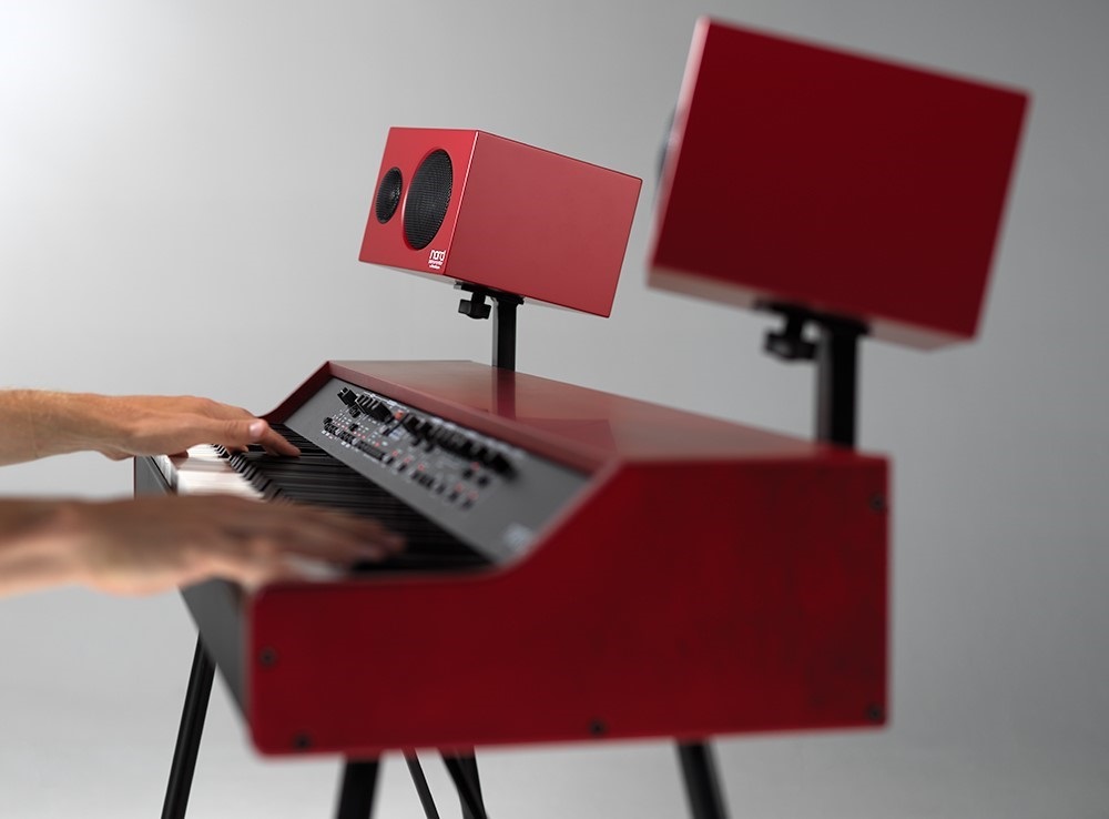 Nord Piano Monitor V2 (rozbalené) (obrázek 4)
