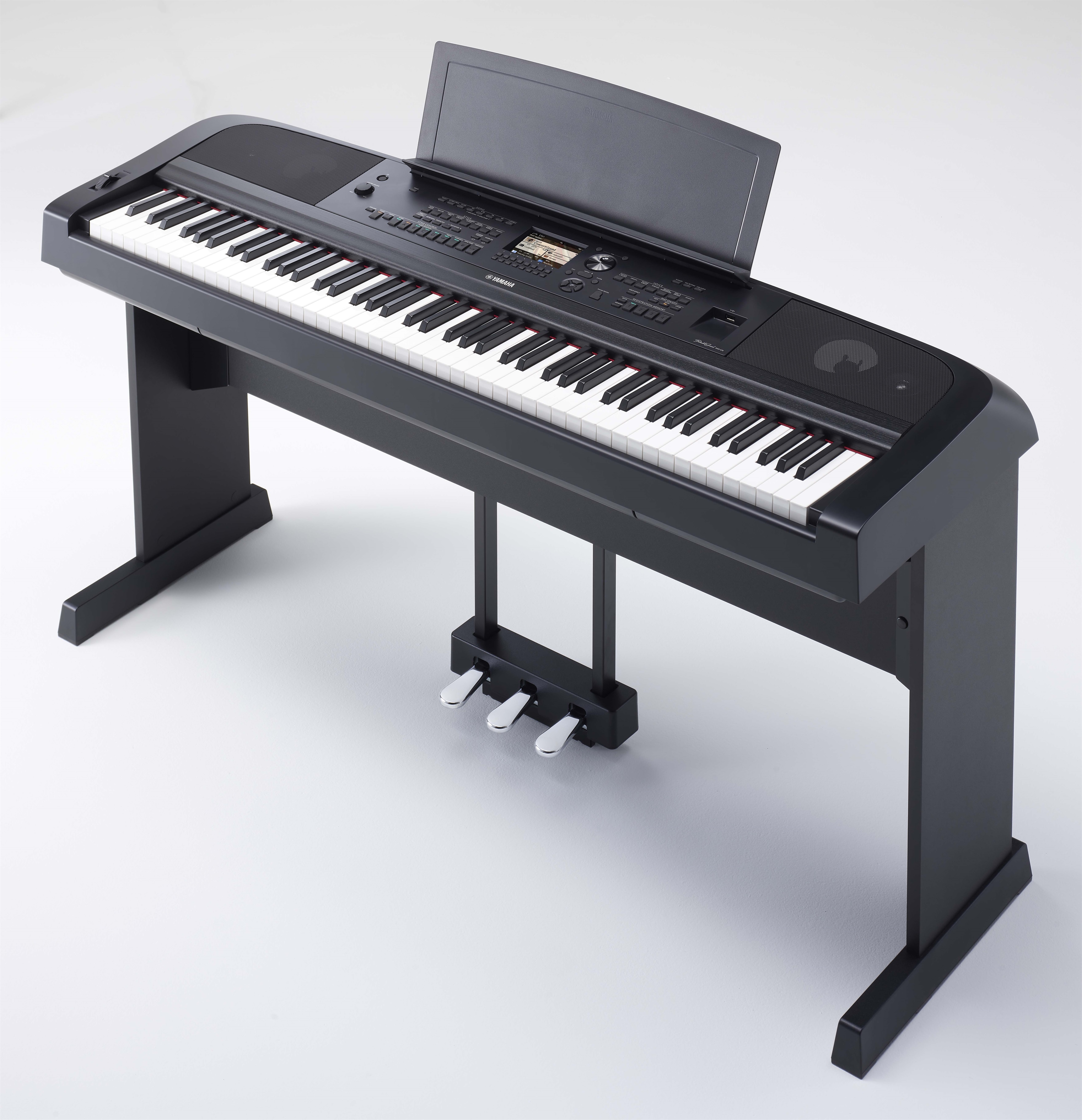 Yamaha DGX-670B (obrázek 10)
