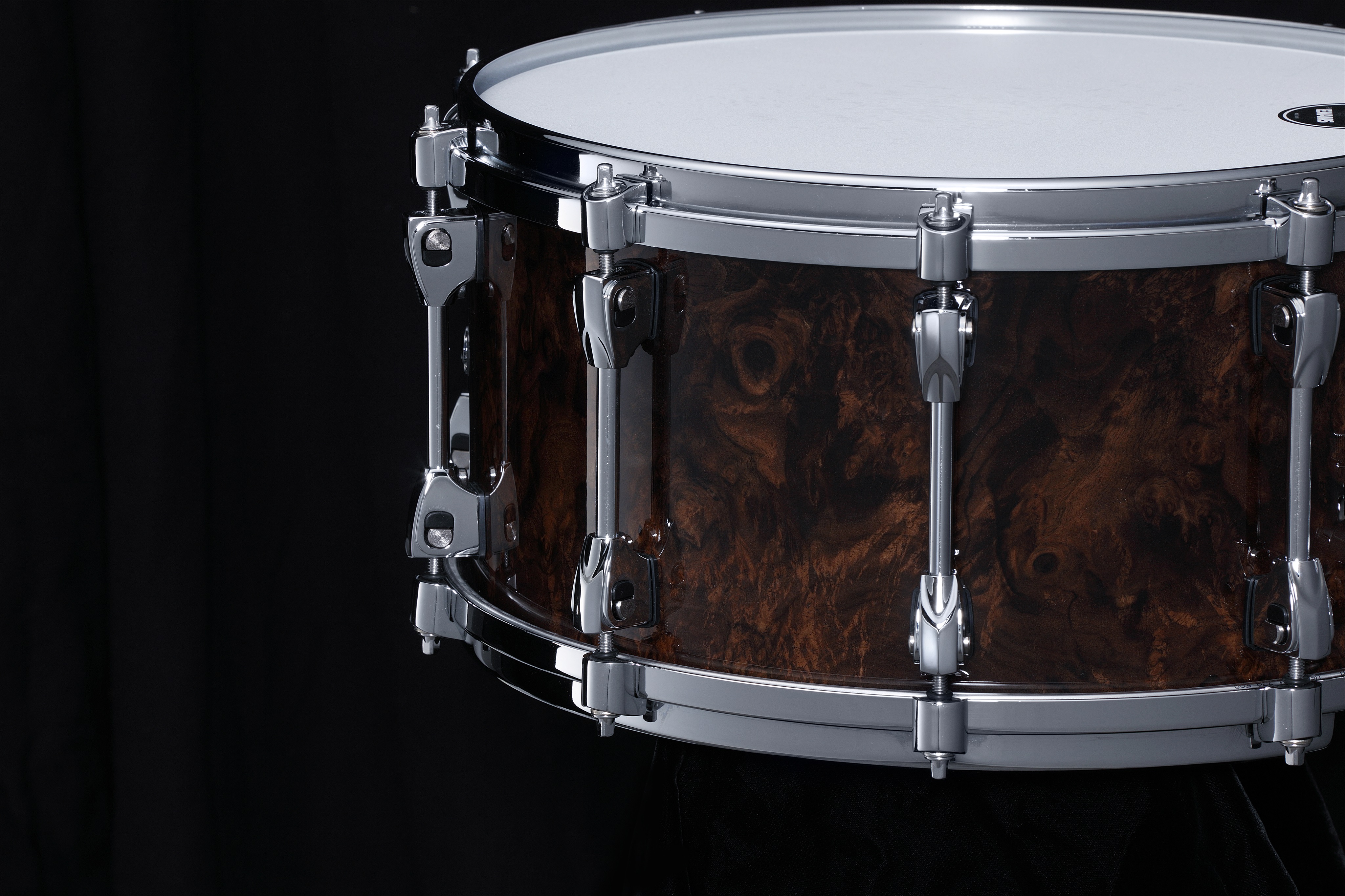 Tama 14" x 7" Starphonic American Gloss Black Walnut Burl (obrázek 3)