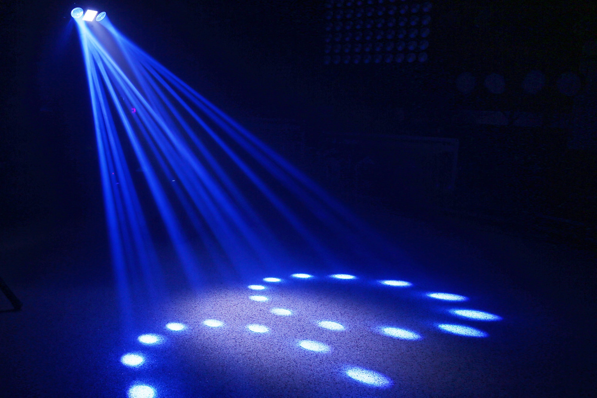 BeamZ Uranus LED Double Moonflower with Strobe (obrázek 4)