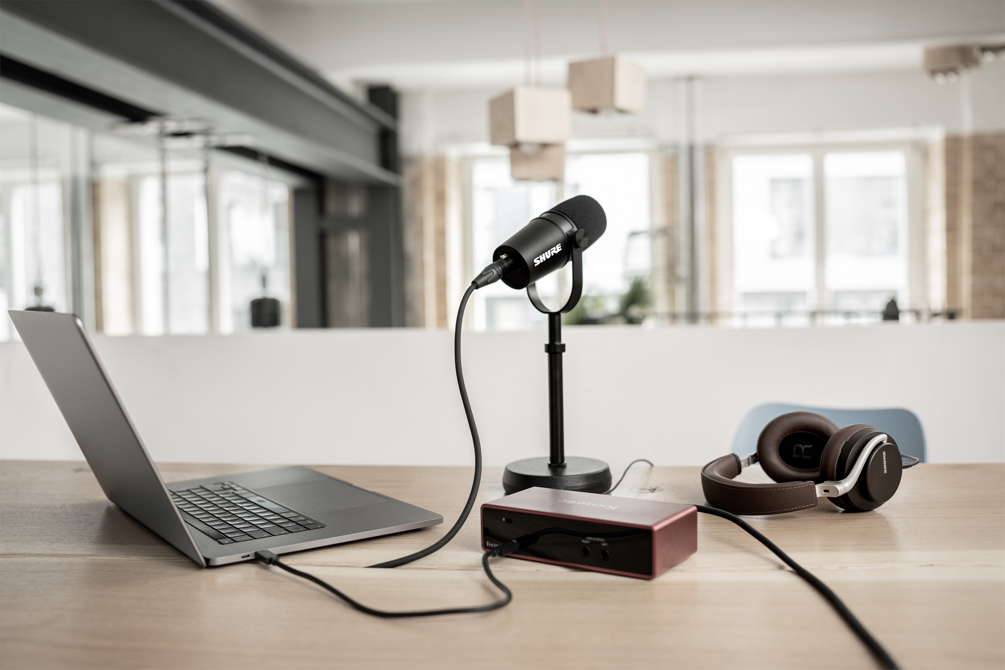 Shure MV7X (obrázek 11)