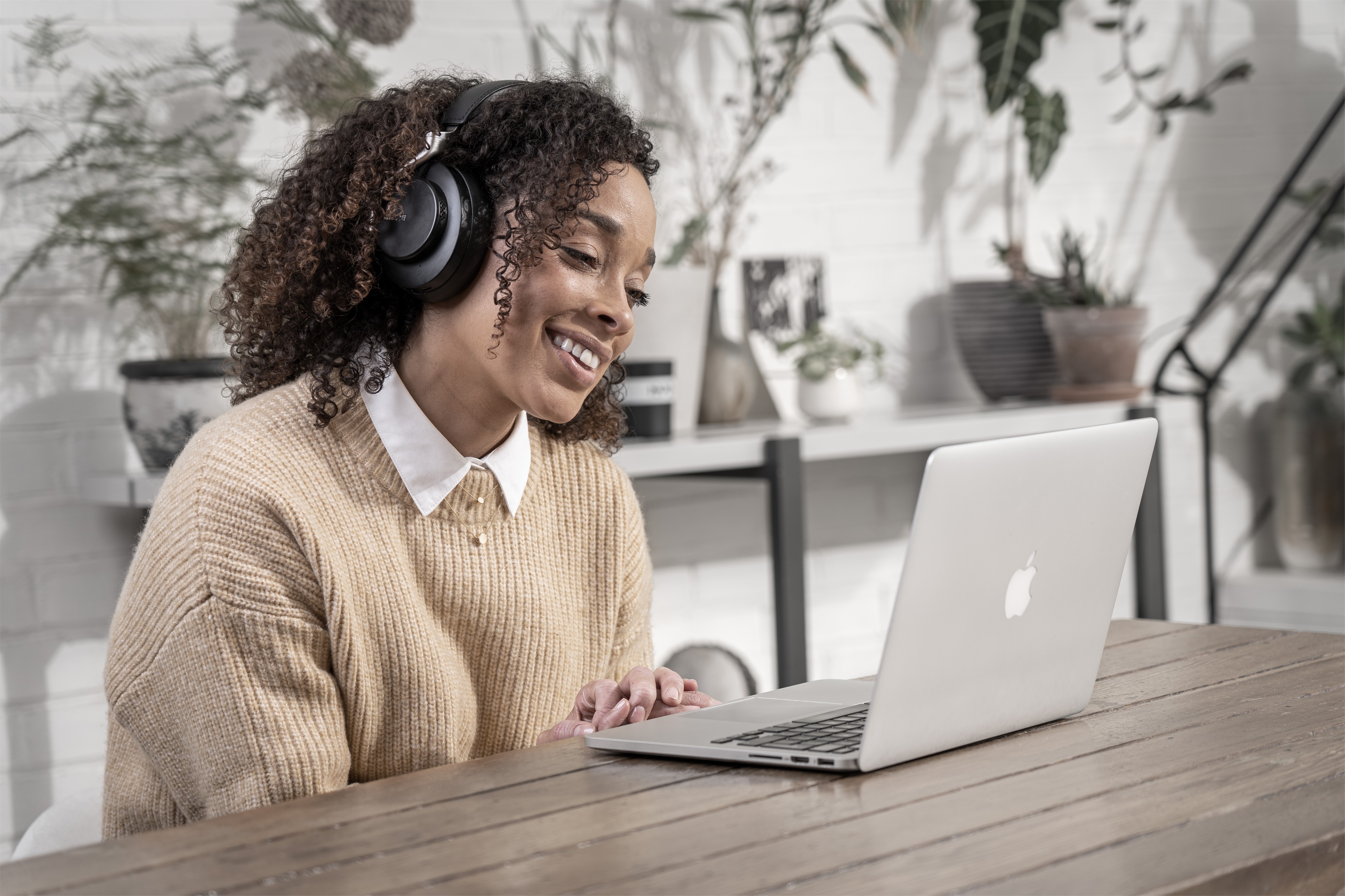 Shure MV7X (obrázek 12)