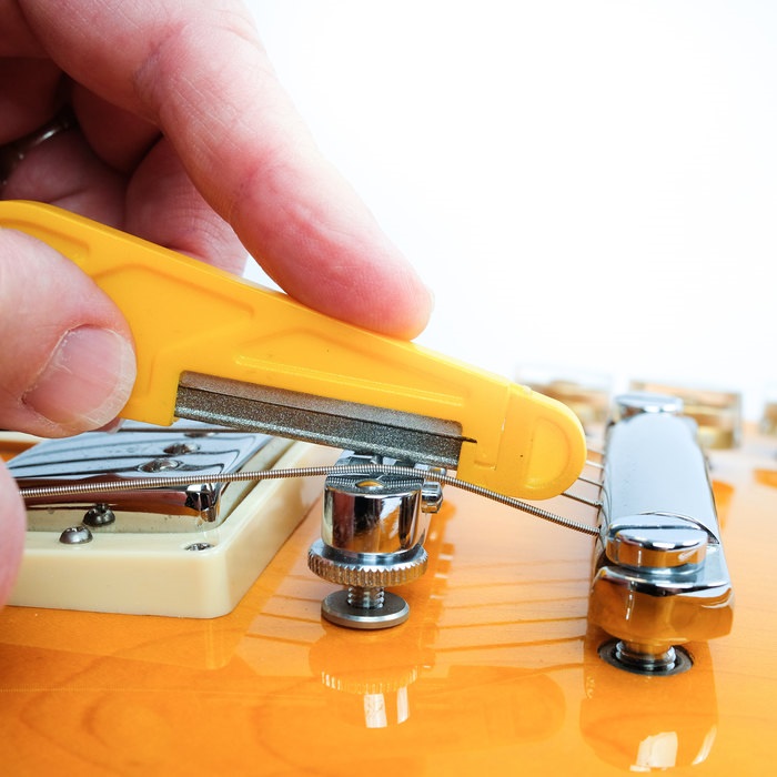 Music Nomad Electric Guitar Diamond Coated Nut File Set Super Light St (obrázek 5)