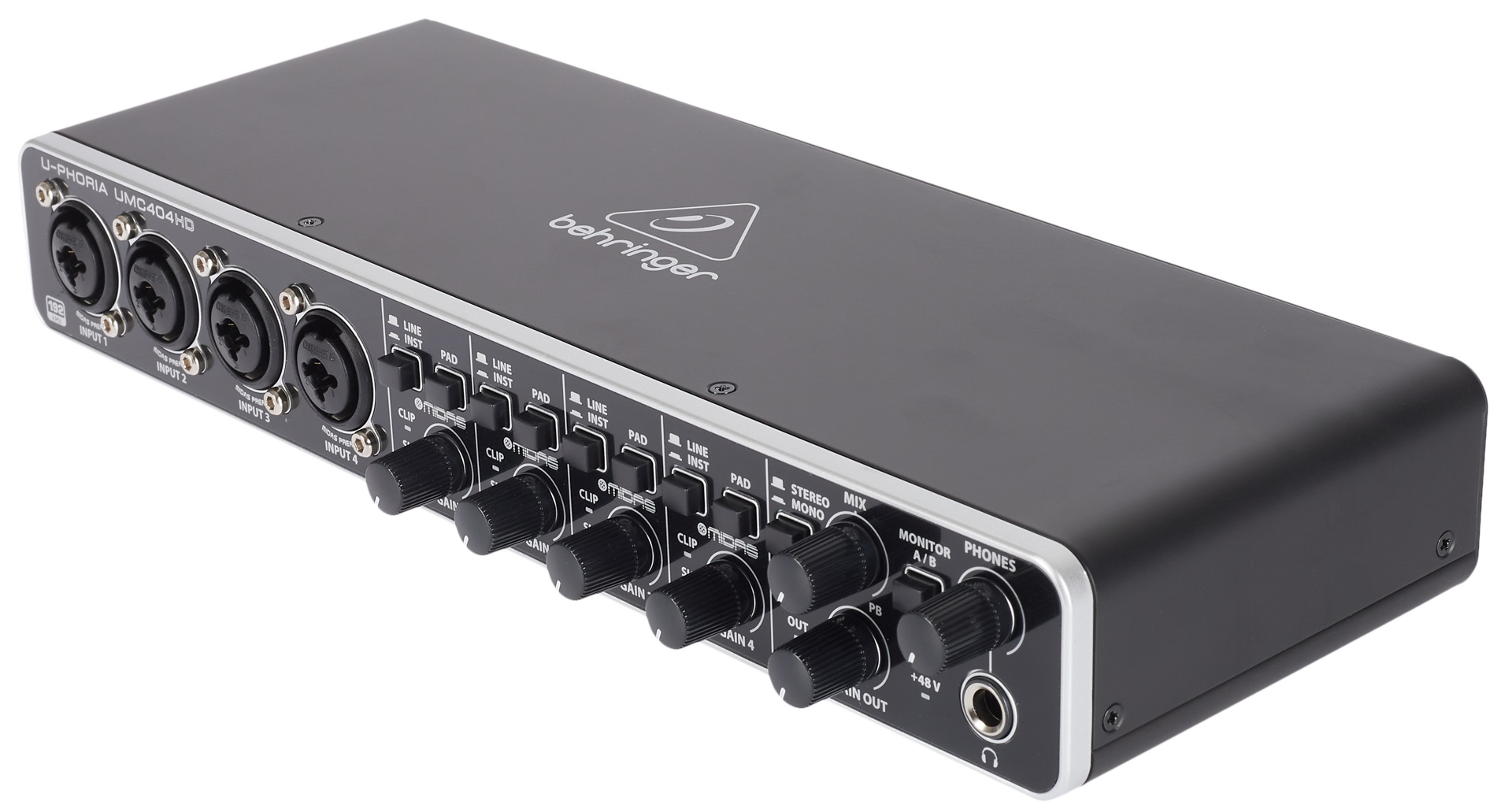 Behringer UMC404HD (obrázek 4)