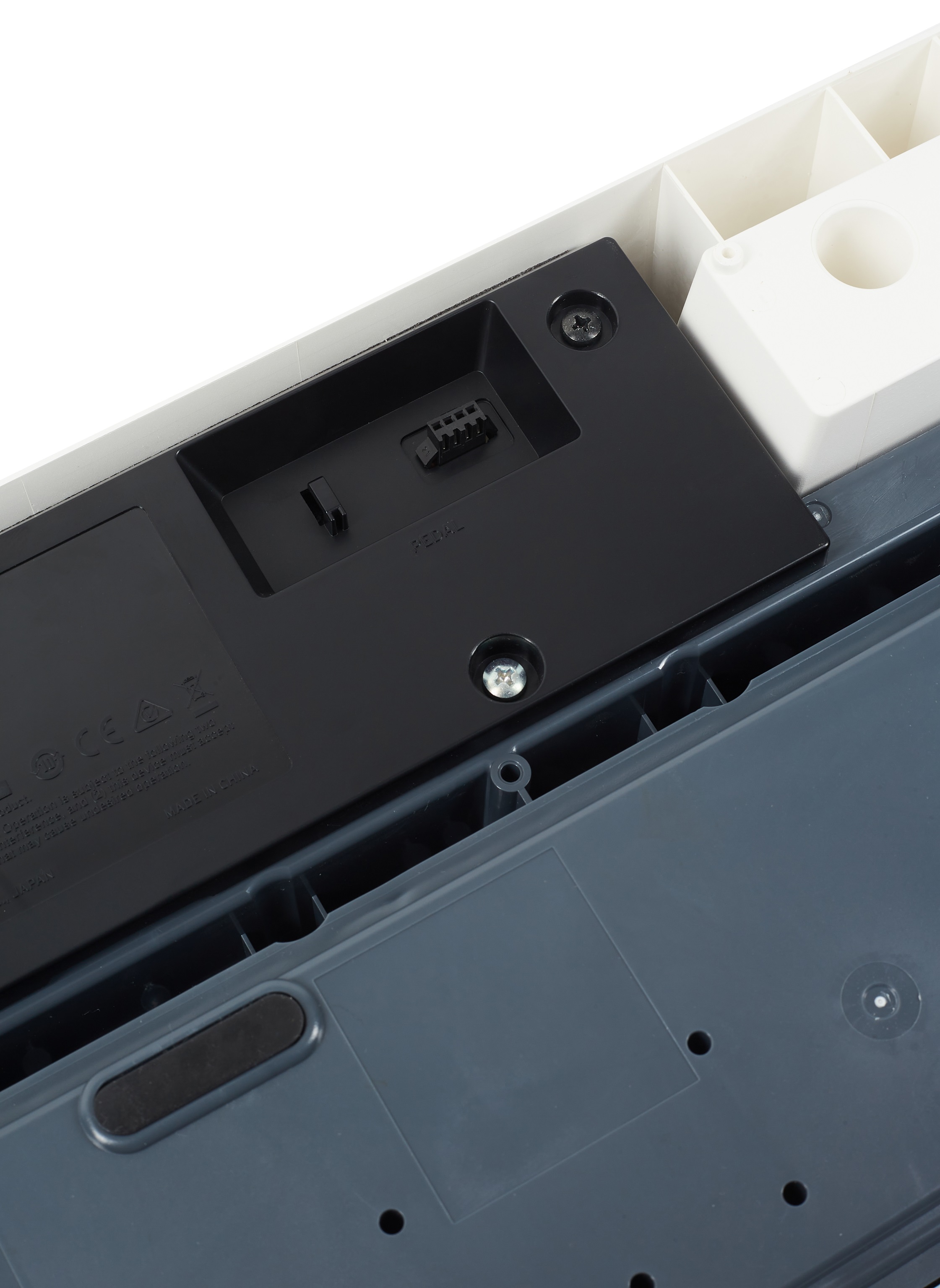 Korg B2-WH (obrázek 9)