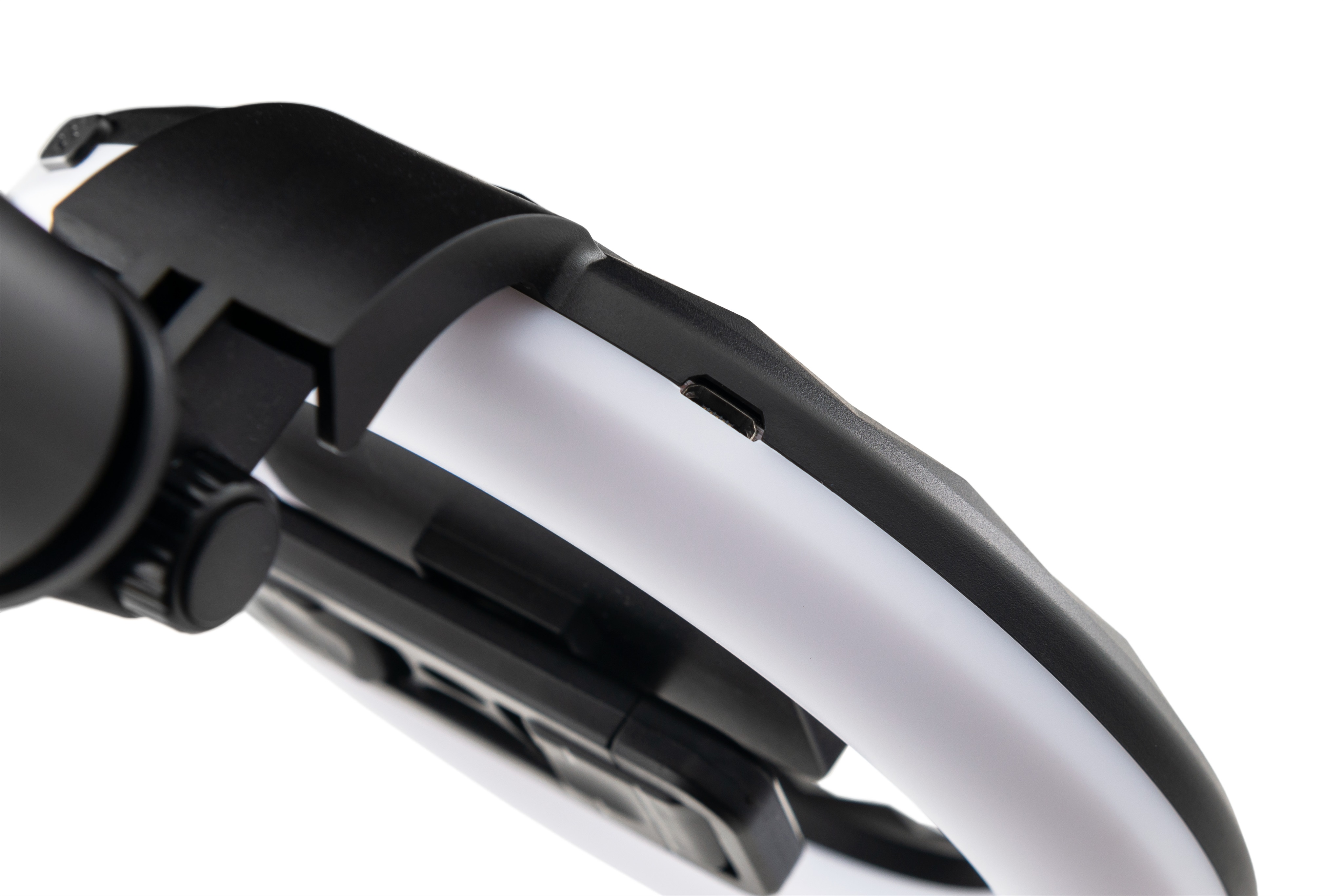 Mackie mRING-6 (obrázek 3)