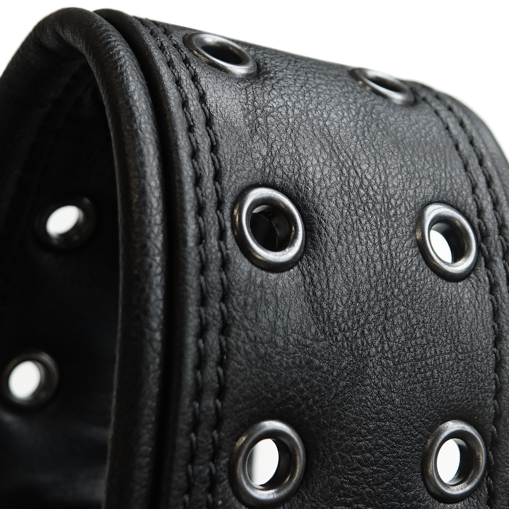 Richter Blackness Gunblack Grommets (obrázek 3)