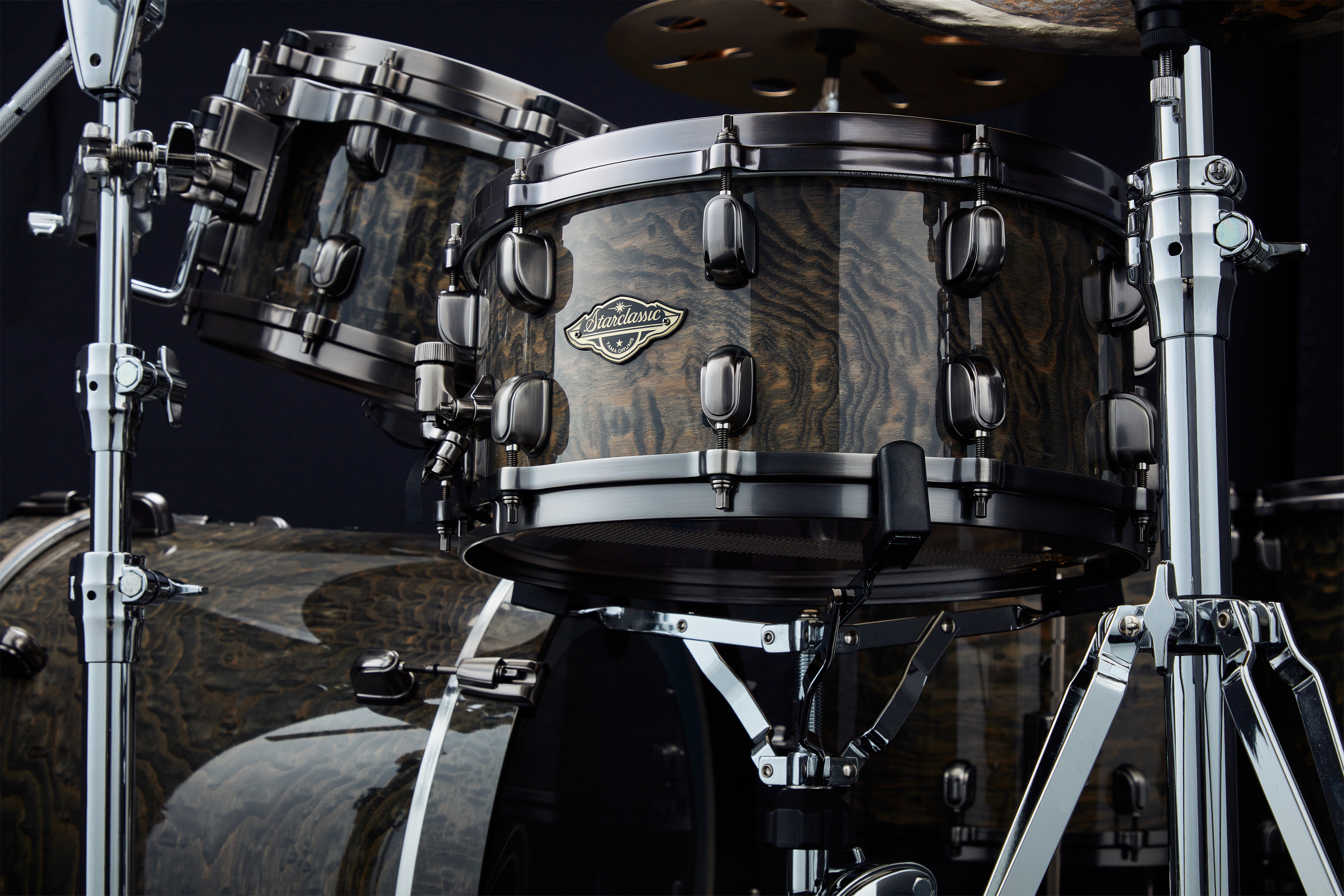 Tama Starclassic Walnut/Birch Gloss Charcoal Tamo Ash Shell Set (obrázek 7)