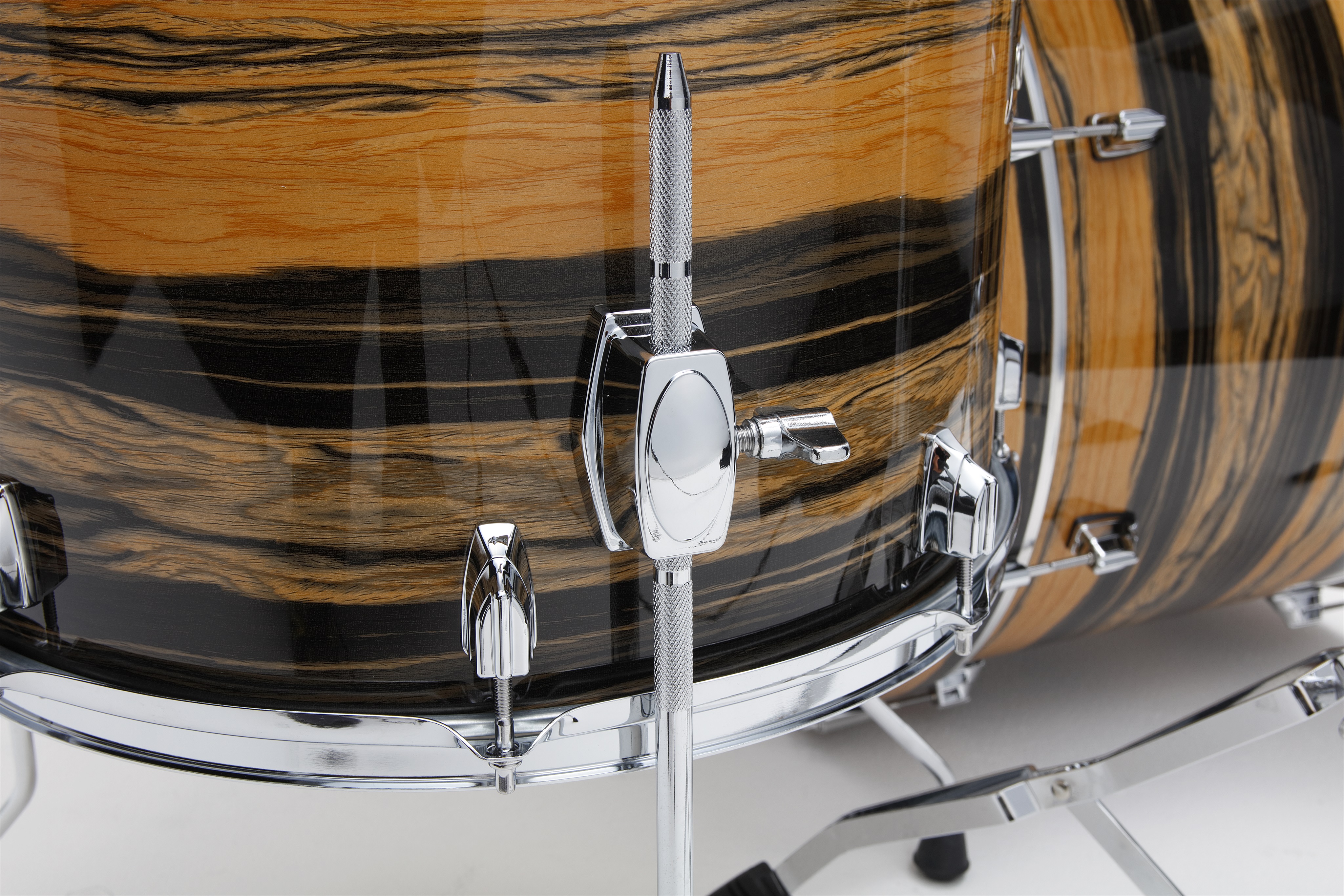 Tama Superstar Classic Maple Natural Ebony Tiger Wrap Rock Set (obrázek 5)