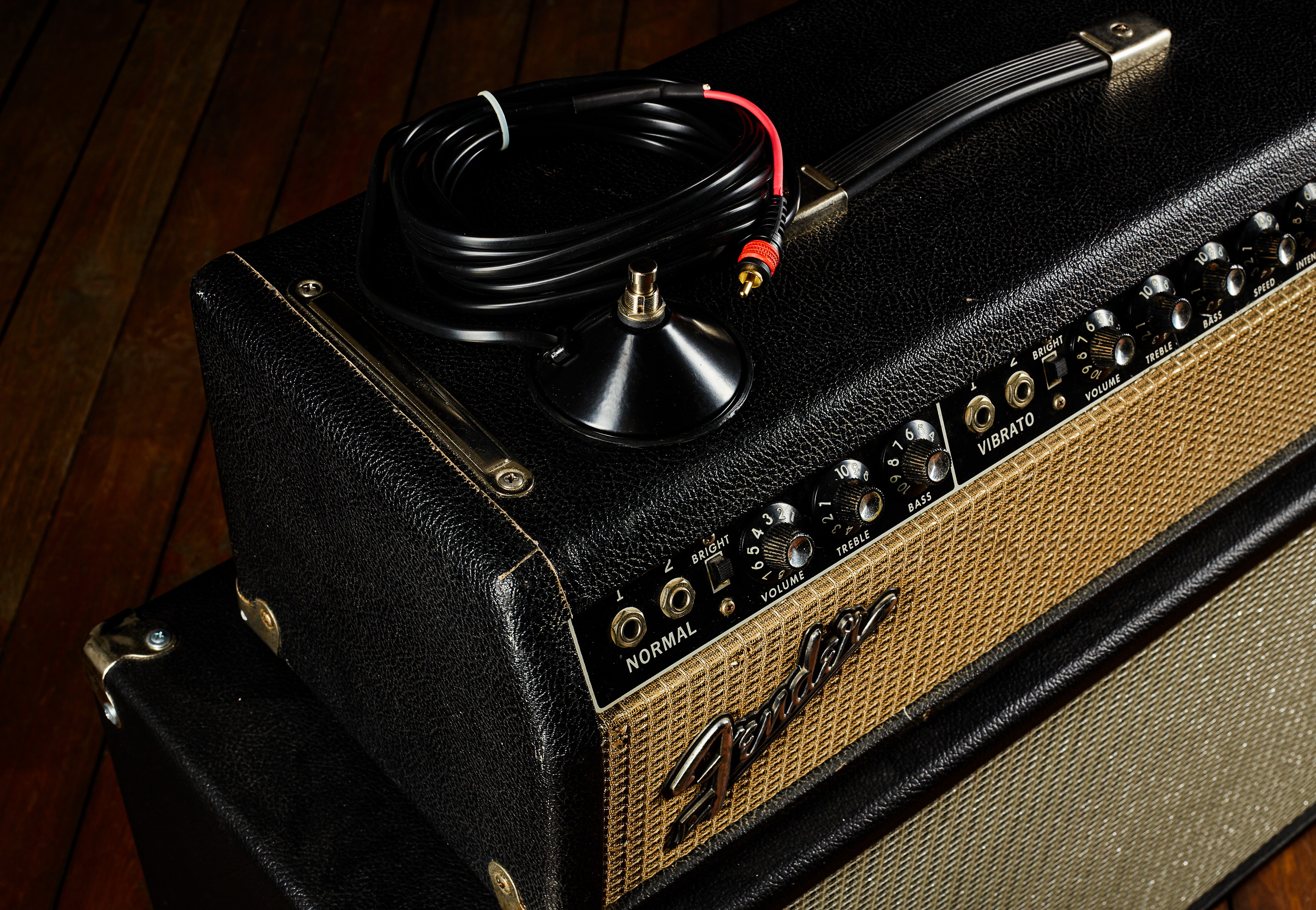Fender 1965 Bandmaster Black + Cabinet (vadne tremolo) (obrázek 6)