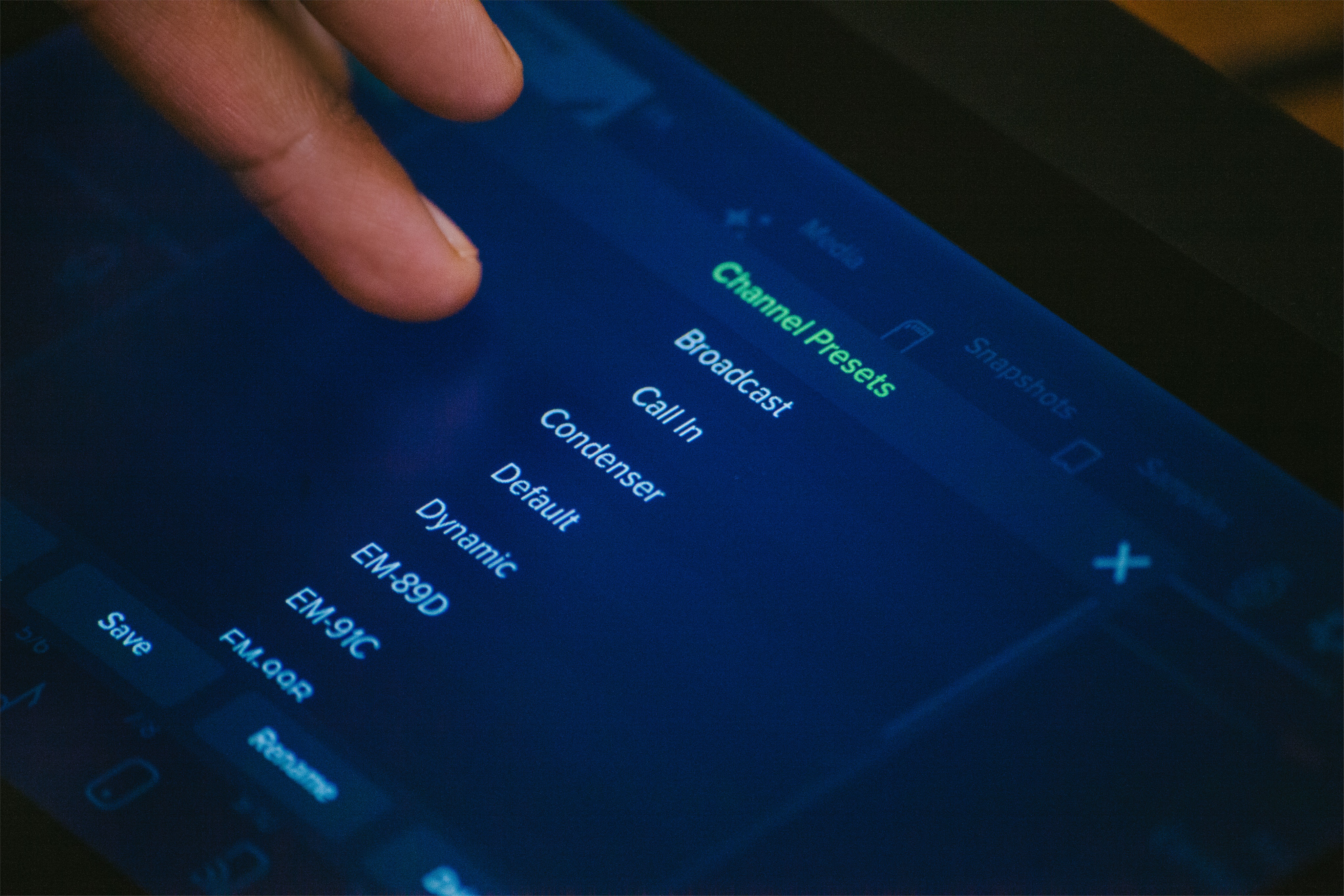 Mackie DLZ Creator Podcasting Mixer (obrázek 46)