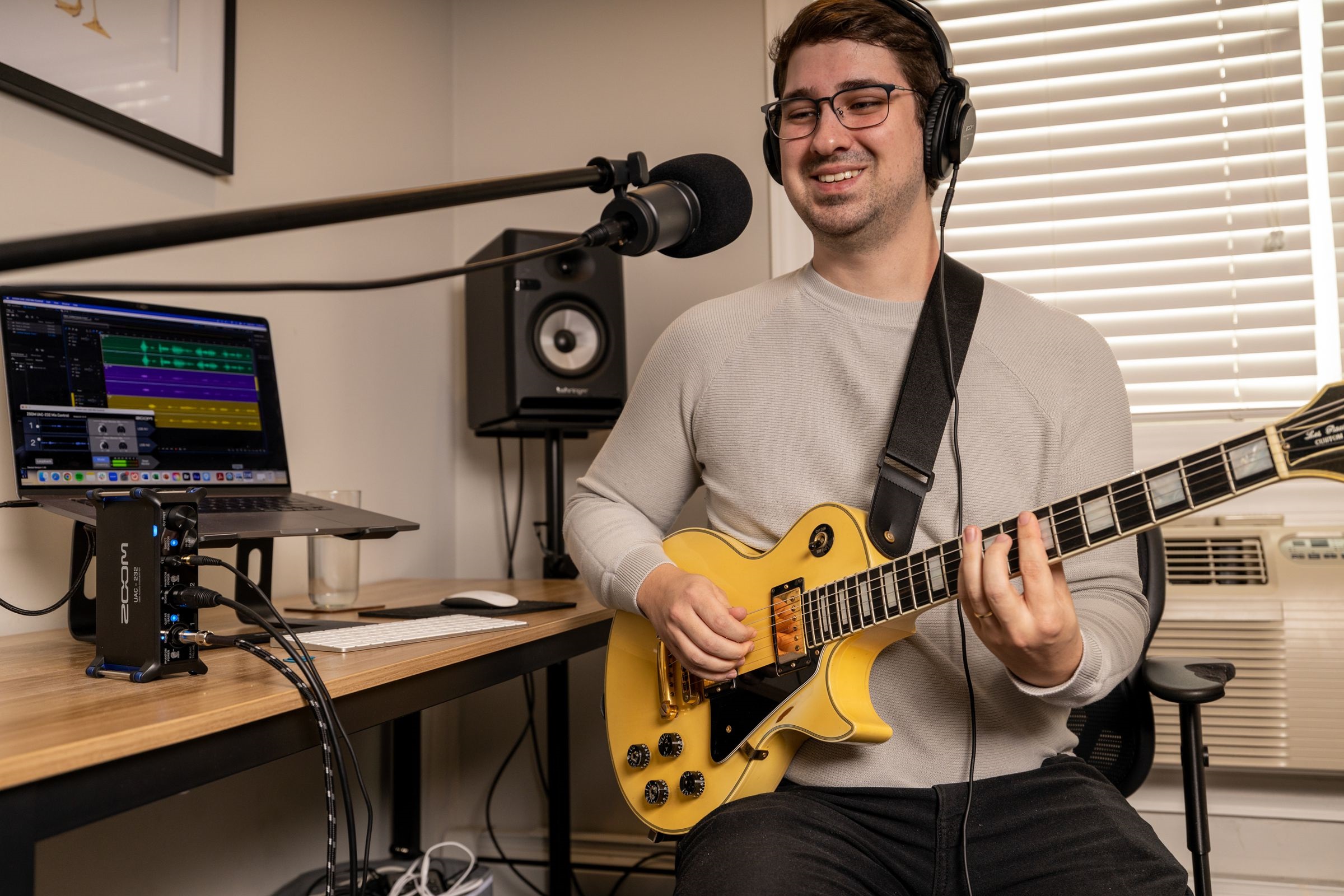 Zoom UAC-232 (obrázek 8)