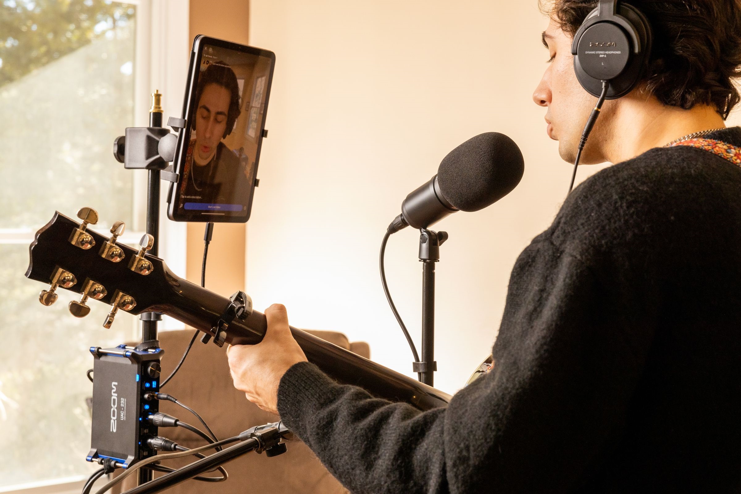 Zoom UAC-232 (obrázek 9)