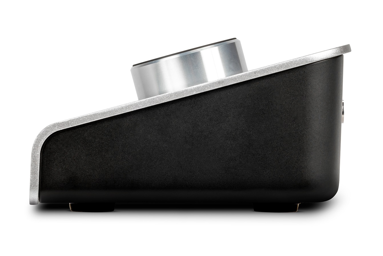 Apogee Symphony Desktop (rozbalené) (obrázek 4)