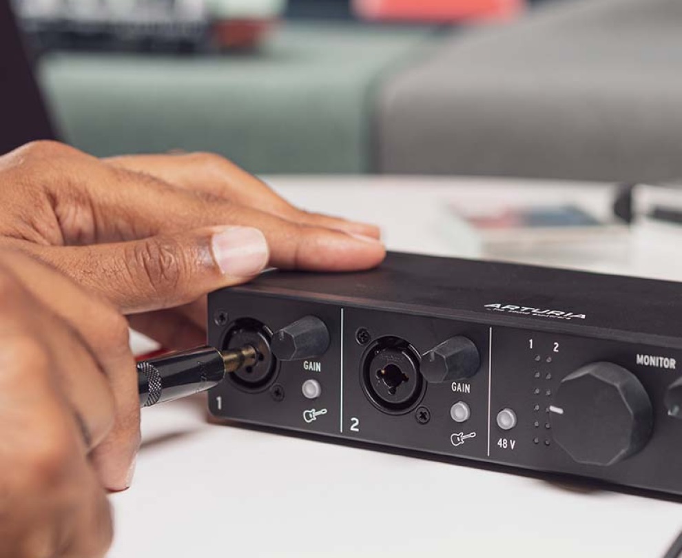 Arturia MiniFuse 4 BK (obrázek 4)