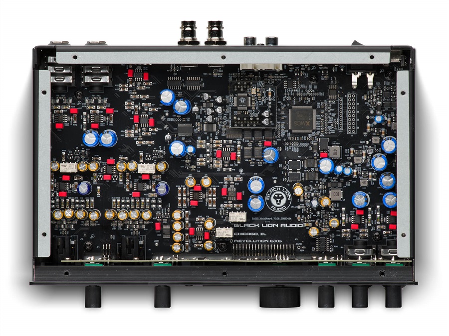 Black Lion Audio Revolution 6x6 (obrázek 6)
