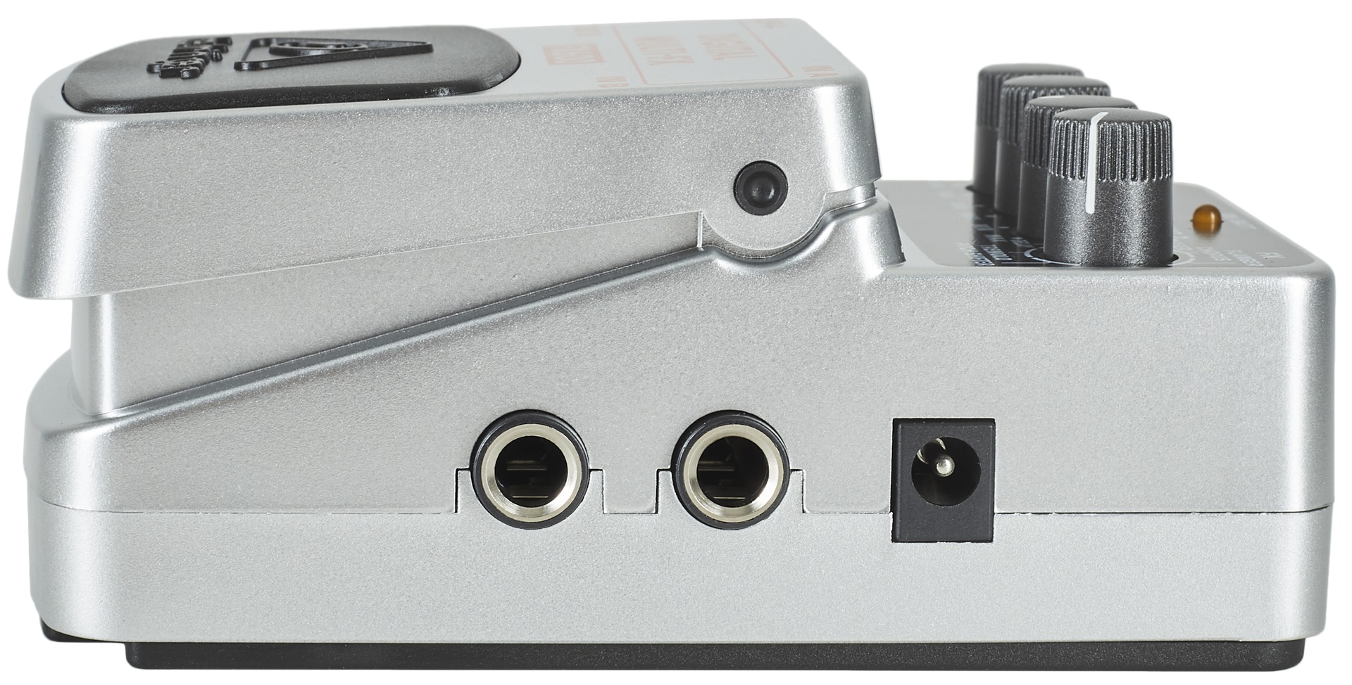 Behringer FX600 (obrázek 5)