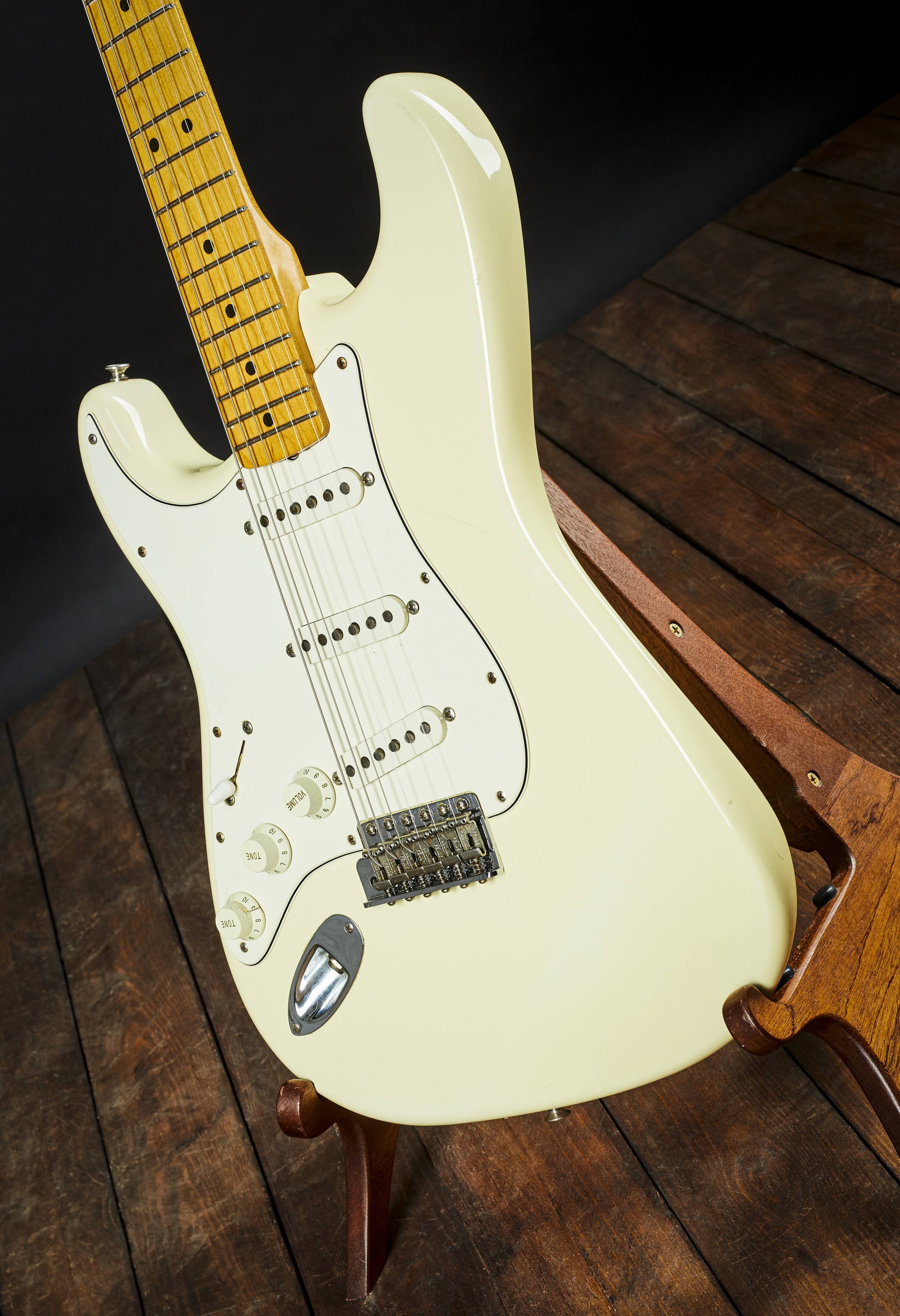 Fender 1997 J. Hendrix Artist Series Tribute Stratocaster (obrázek 4)