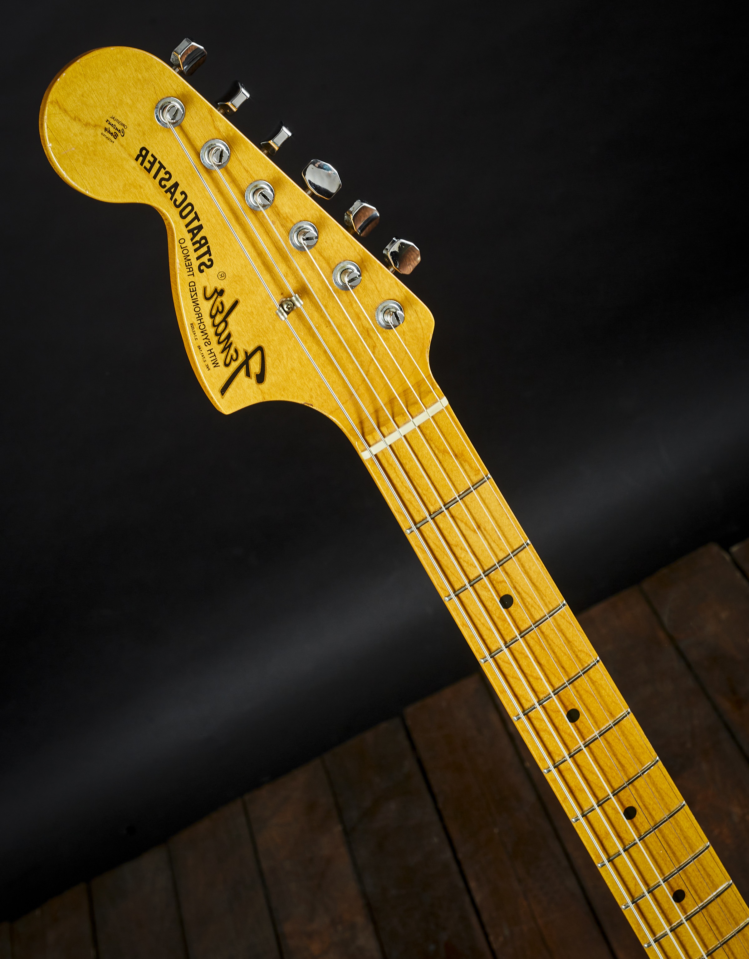 Fender 1997 J. Hendrix Artist Series Tribute Stratocaster (obrázek 6)