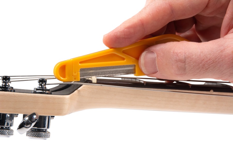 Music Nomad Diamond Coated Nut File - .042” (obrázek 3)