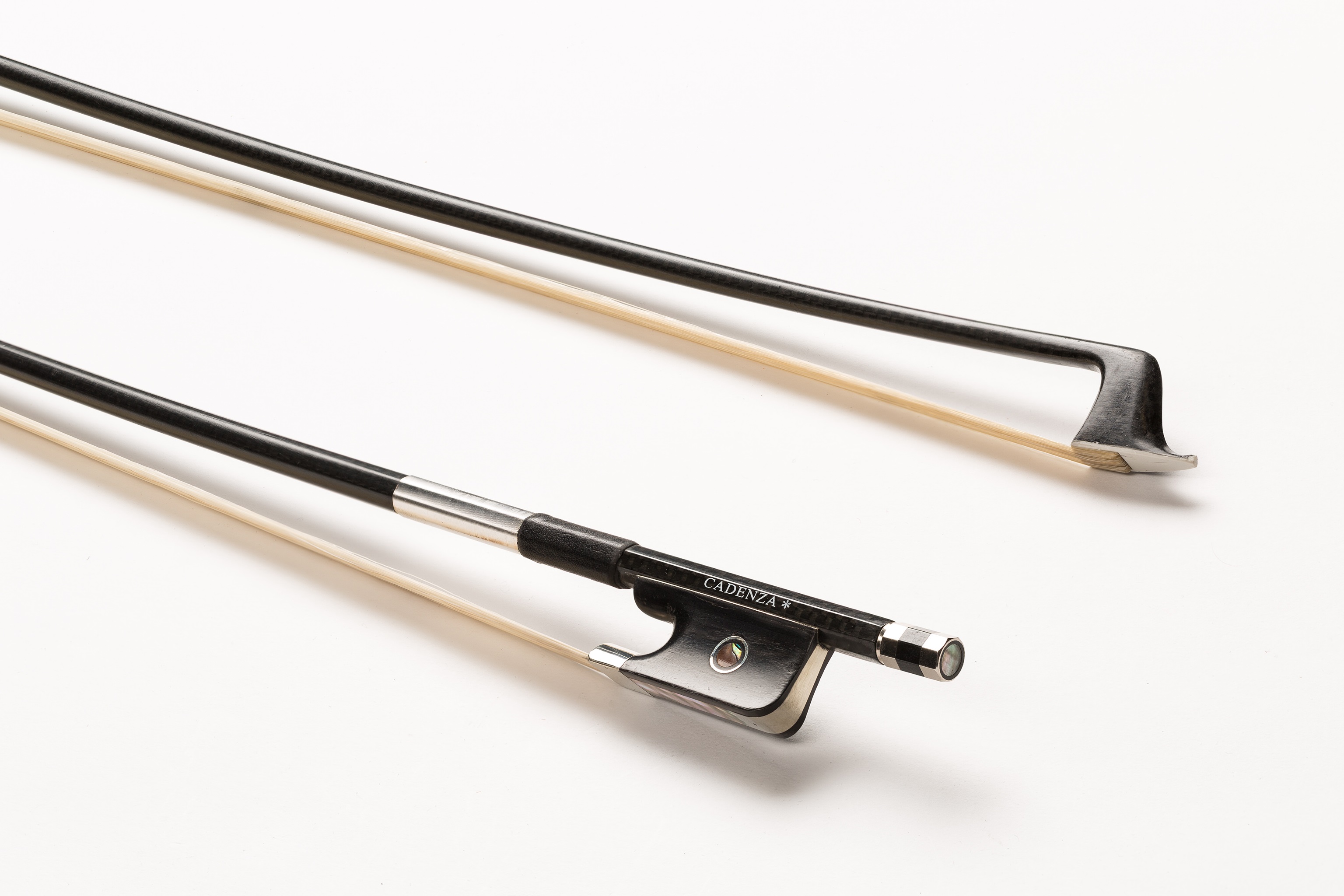 Levně Eastman Cadenza 1 Star Black Woven CF 4/4  Cello Bow