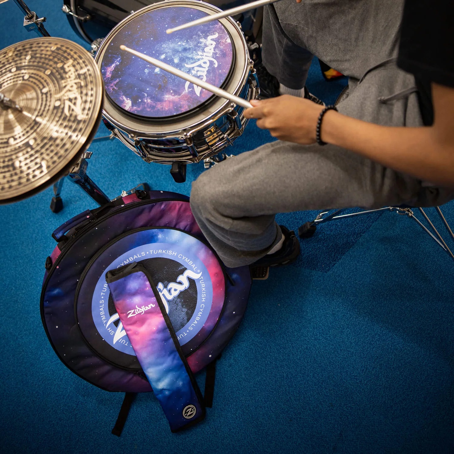 Zildjian 20" Student Cymbal Bag Purple Galaxy (obrázek 10)