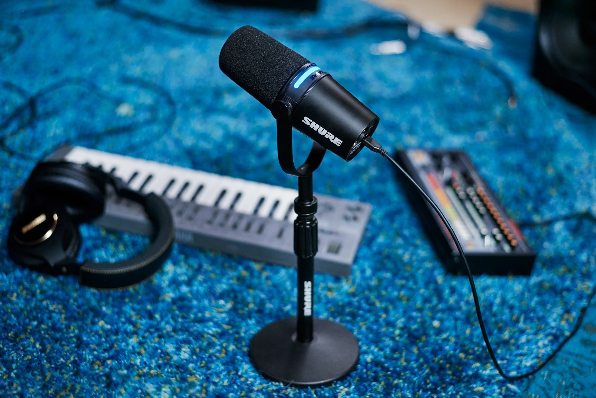 Shure MV7+ Podcast Kit (obrázek 8)