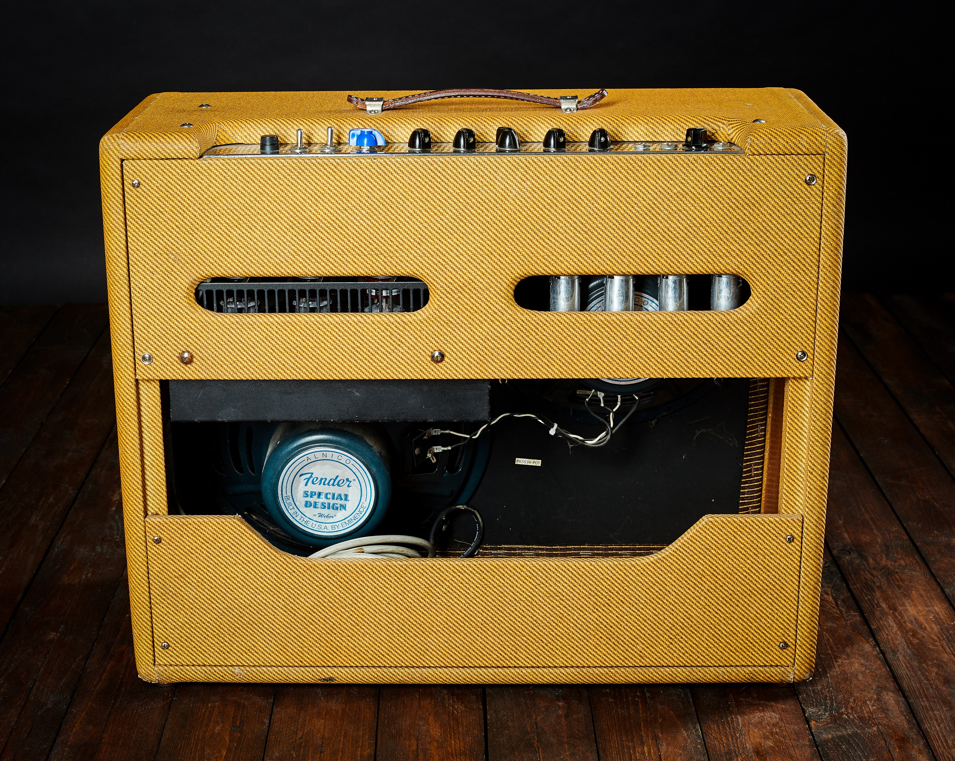 Fender 2004 Twin Amp 57RI Tweed (obrázek 4)