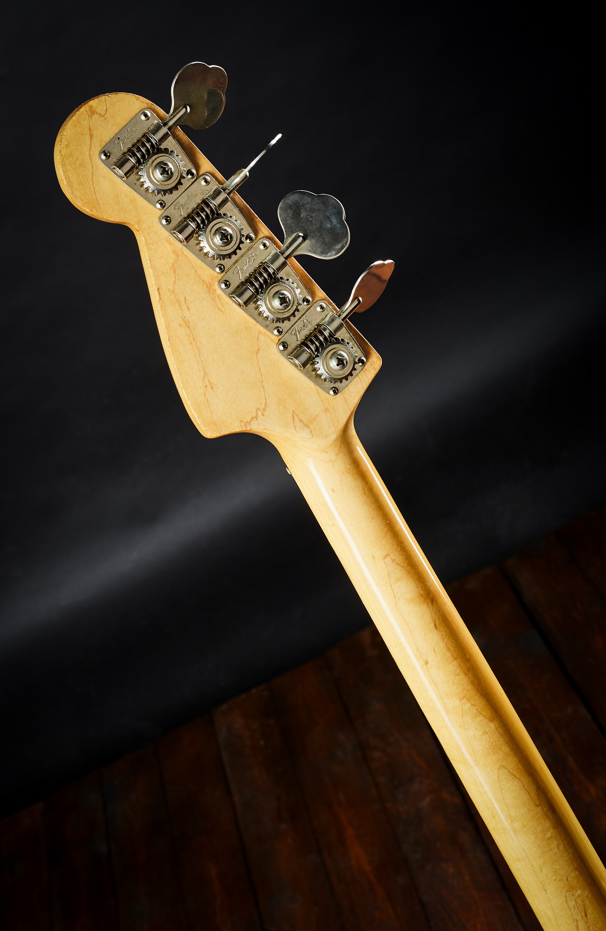 Fender 1973 Mustang Bass Competition Red (obrázek 7)