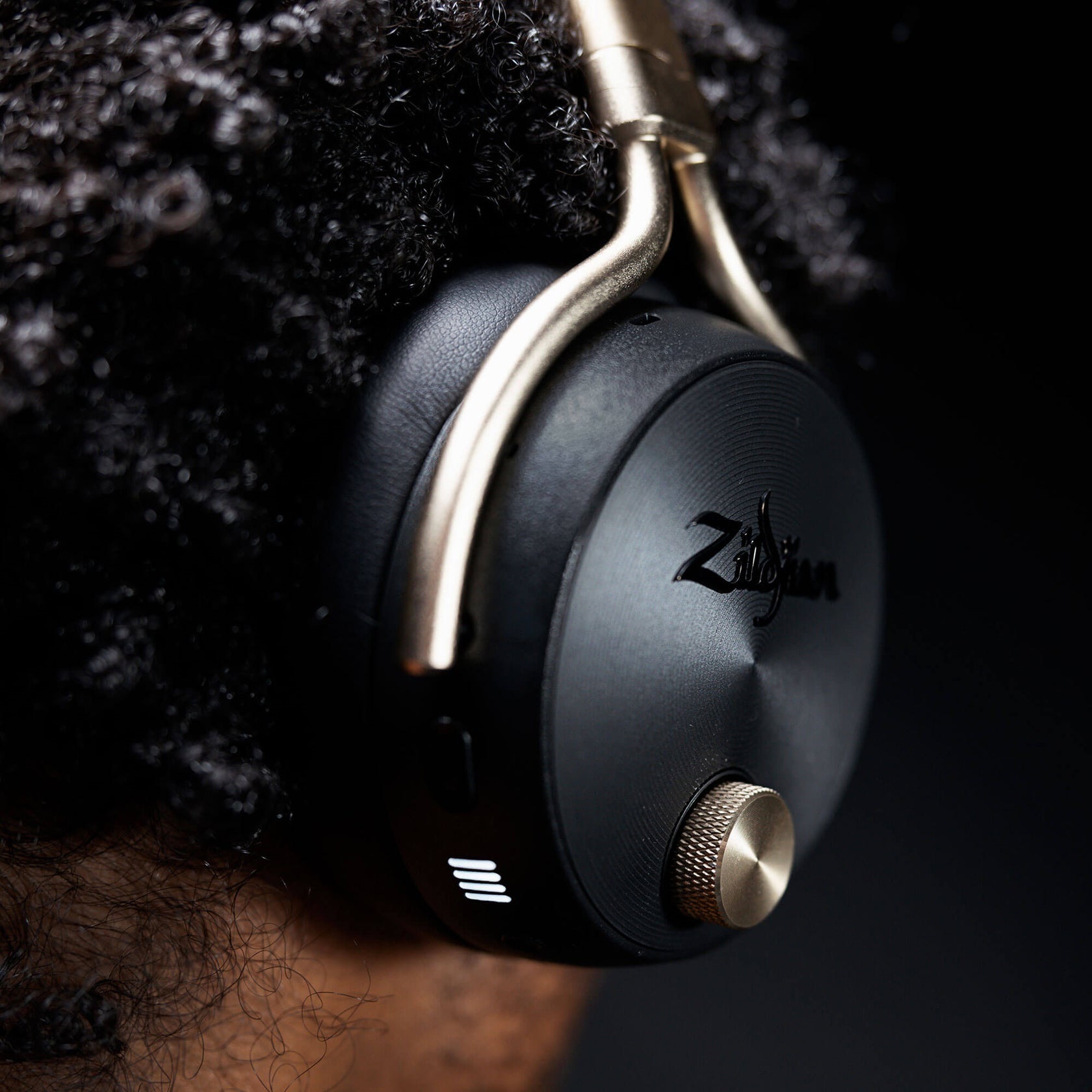 Zildjian Alchem-E Perfect Tune Headphones Black (obrázek 8)
